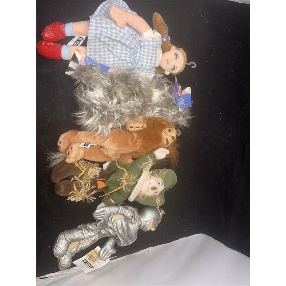 Warner Bros. Other - Warner Bros Wizard of Oz Beanies - Set Of 5 Dorothy, Toto, Scarecrow, Lion, Tin